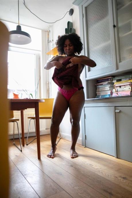 big ass bbw show pussy nude pictures