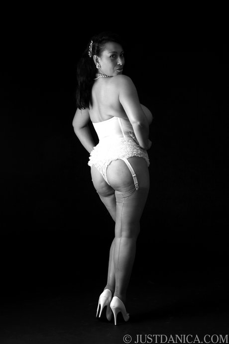thick redhead stepsis free img
