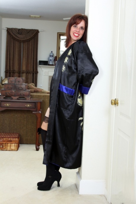 thick mistress beautiful photo