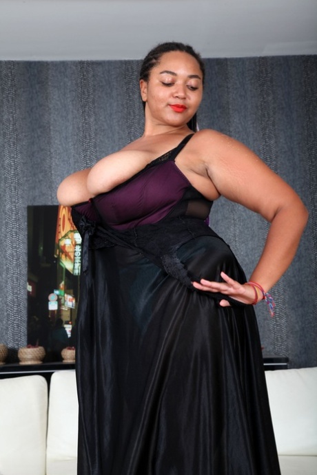 bbw bbq naked image