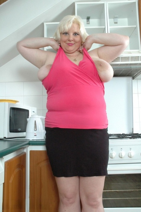 fat sluts thrilling scene sexy xxx img