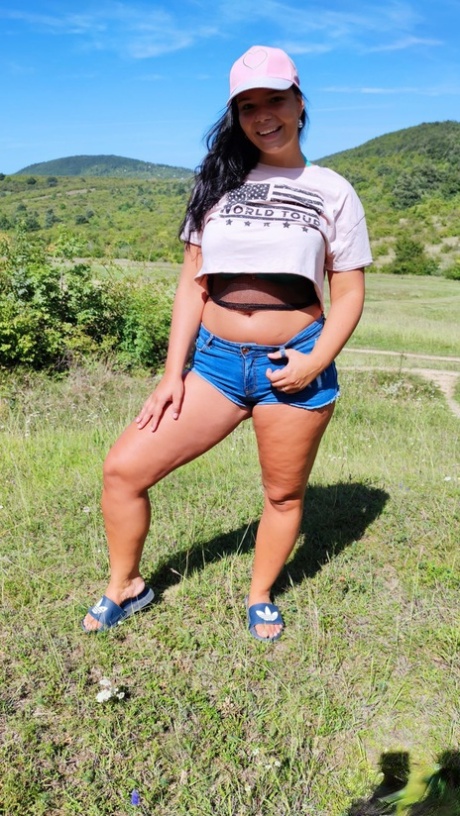 dolly arafat big tits exclusive pics