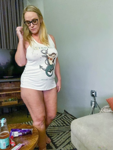 fat fisting galleries kiya jyde hot sexy photo