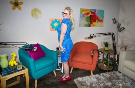casting curvy tricked art xxx image