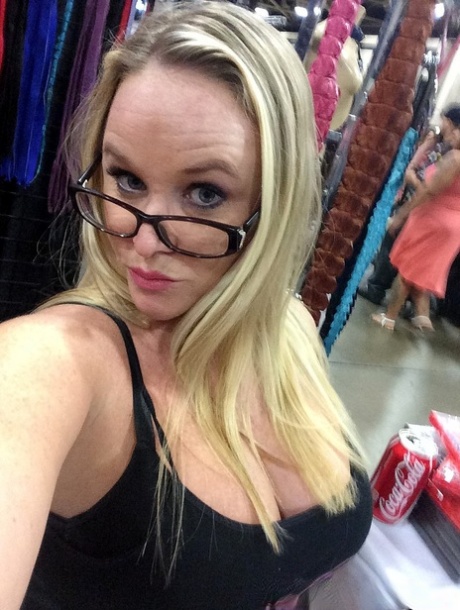 even more bbw camgirl free naked pics