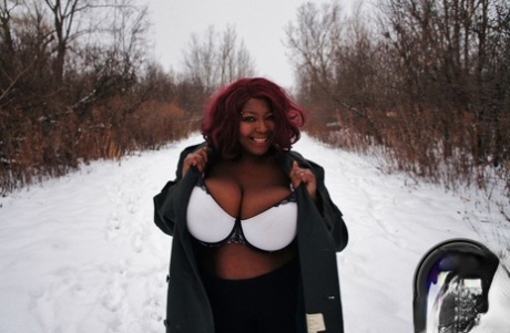 thick thighs step sis hot sexy pic