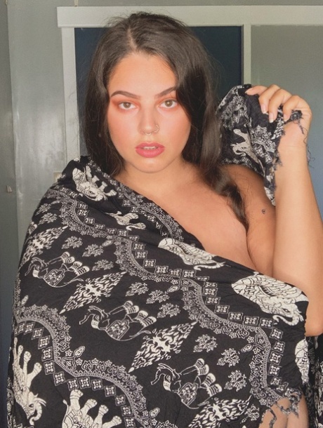shandel mak bbw nudes picture