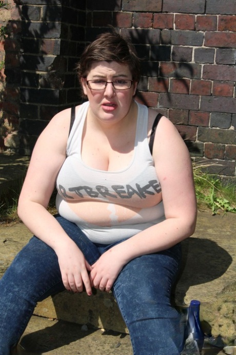 fat woman hotel service porn galleries