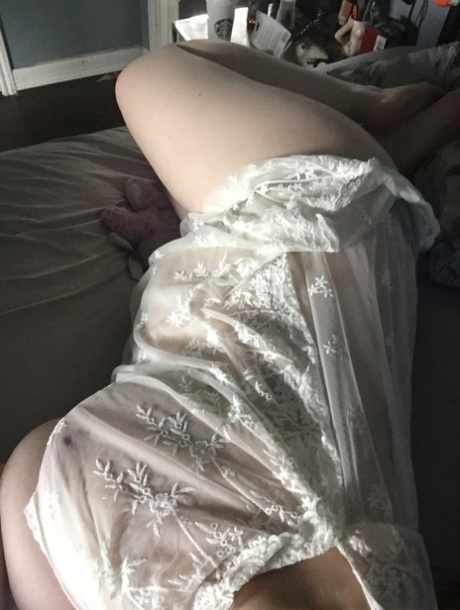 hot girl thick thighs sexy nude photo