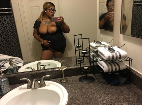 thick ass bbw gets creampied nude picture