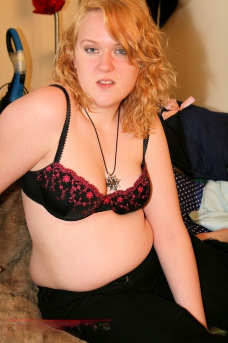 bbw pantyhose feet sex pic