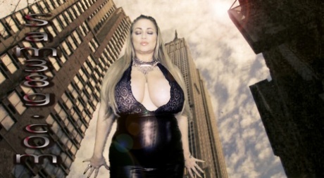 thick latina maid free nude pics
