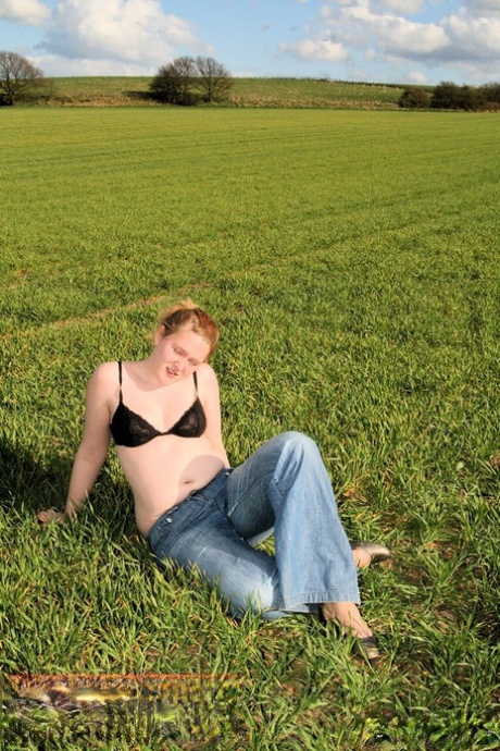 curvy wives exclusive image