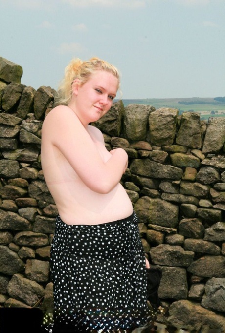 mature fat pantyhose pretty image