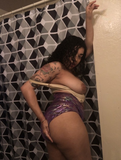 fat norwegian slut teen showing tits nude picture