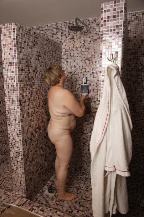 bbw feet tickled naked pics