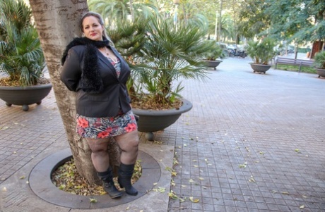 fat girl loves oral sex nudes pic