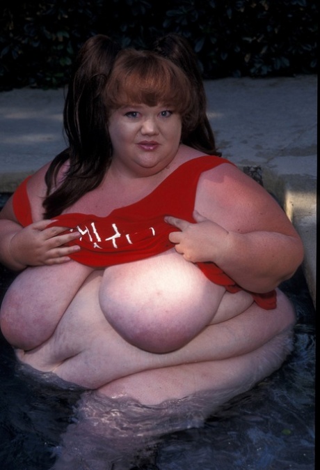 curvy girl fingers man sexy nudes images