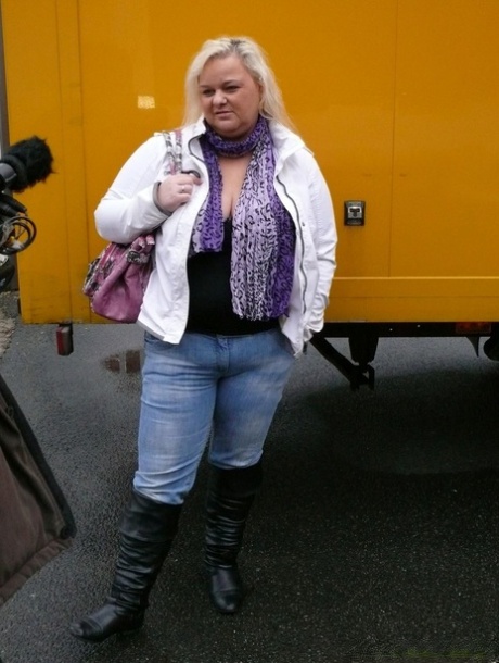 ordinary fat naked woman free porn image