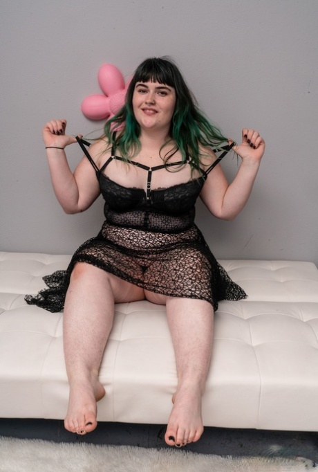 curvy brazillian hot nude photos