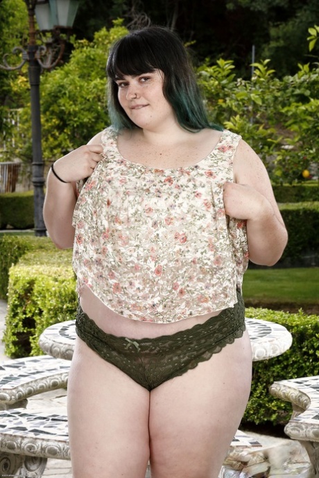 vintage bbw bra and panties nice pics