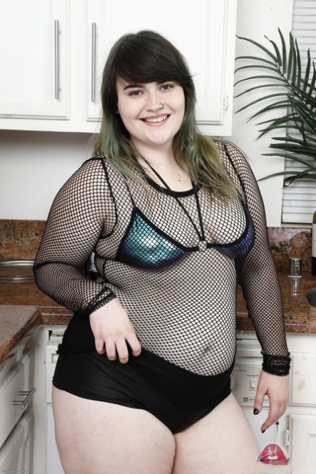 chubby frustrated milf stepmother seduced her stepson free sexy picture