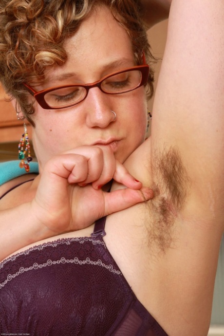 extremely thick hot nude archive