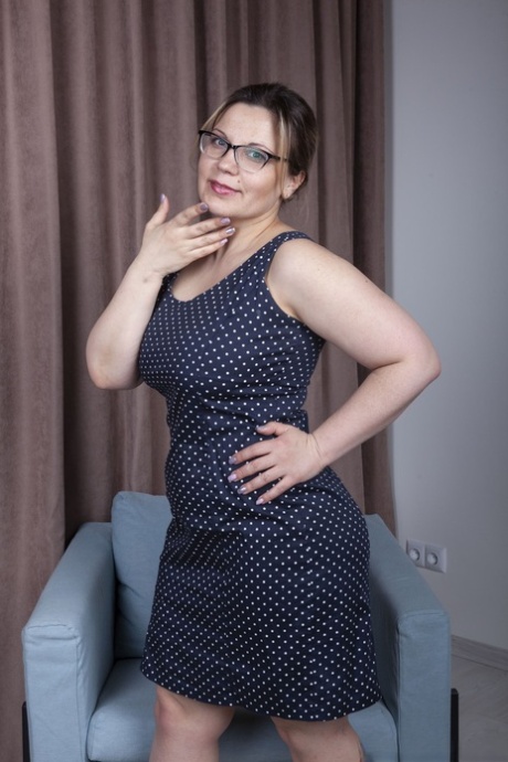thick asian big boobs hd image