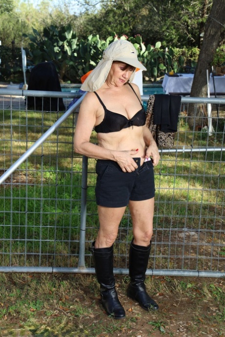 fat latina mom beautiful porn photo