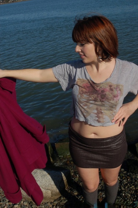 thick amateur slut free sexy picture