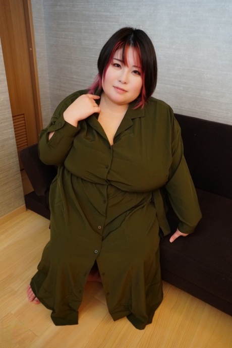 sexy chubby girl blowjob naked photos