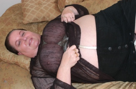 yinyleon fat ass nude images