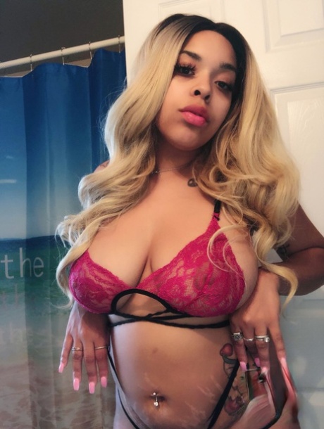 beautyful mom big ass naked galleries
