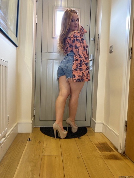 chubby moaning like crazy naked pictures