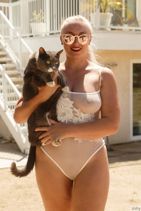 whitecotton panties chubby sexy nude pic