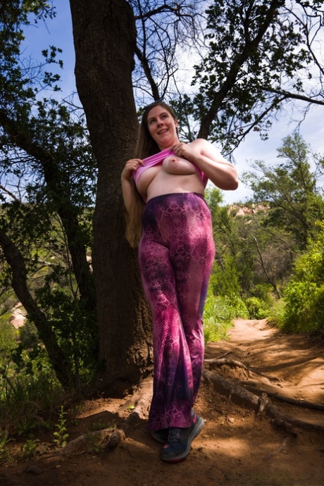 fat girl and big tits hot porn image