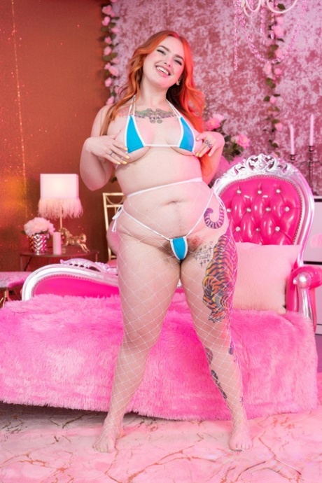 bbw milf laura vibrates her clit till she explodes erotic photo