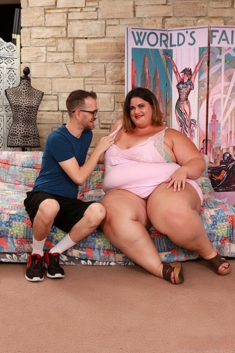 mercedes bbw pear bunz hot photos