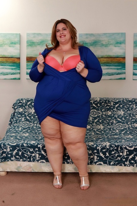 thick cutie dora nice pic