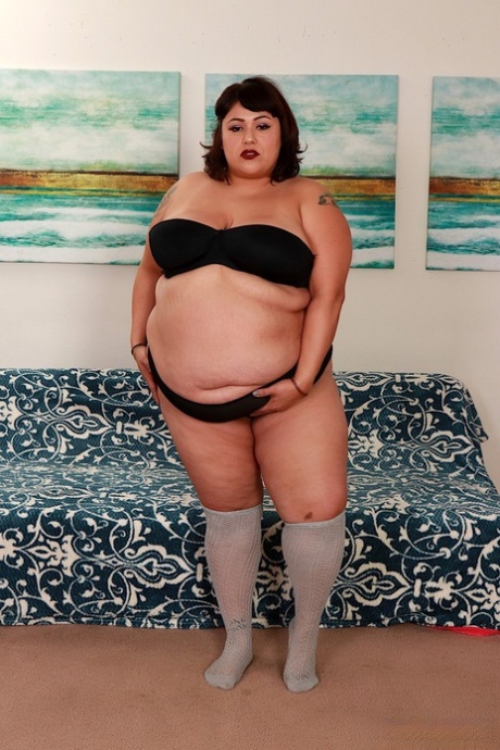 thick asian tease free sexy pics