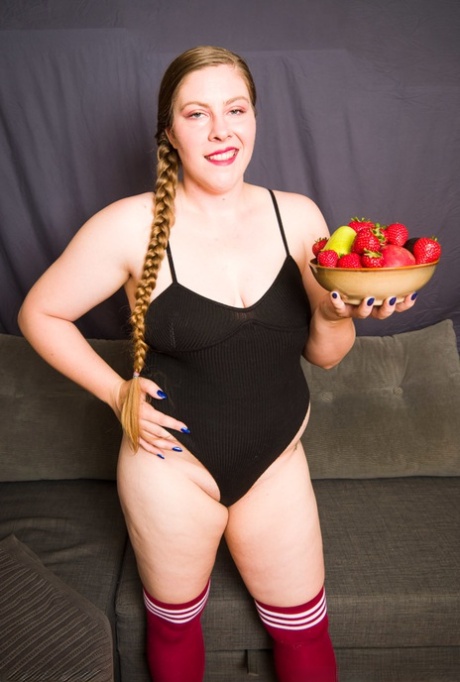 curvy barbi best photos