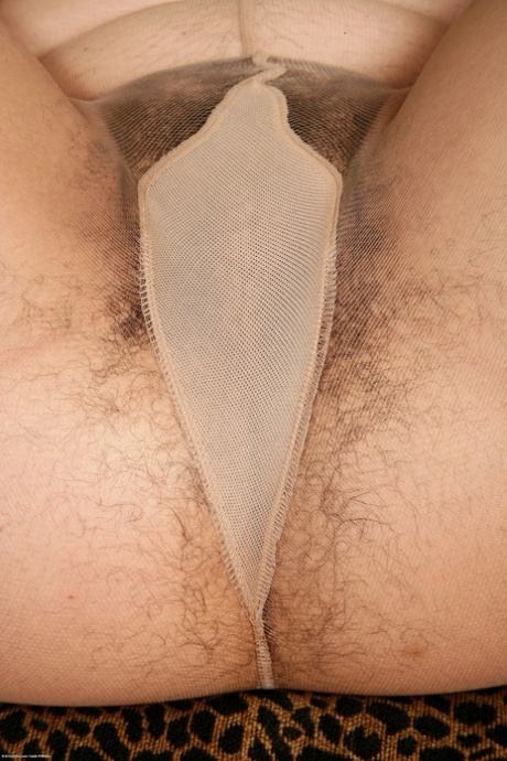 chubby mature in thongs hot porn picture