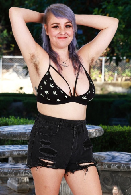 thick vixxxan beautiful naked archive