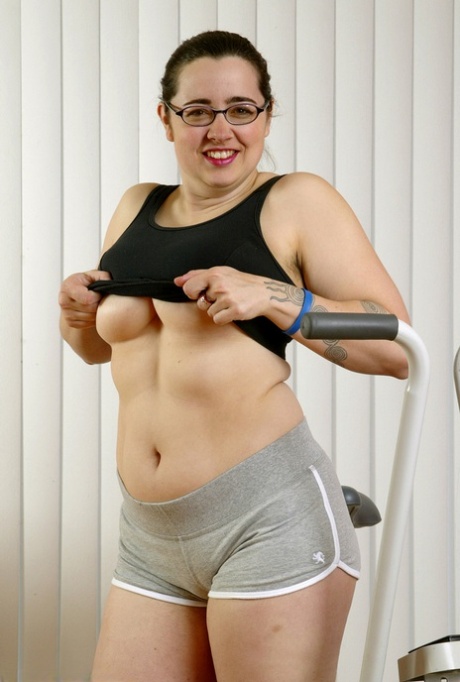 curvy asian american beautiful images