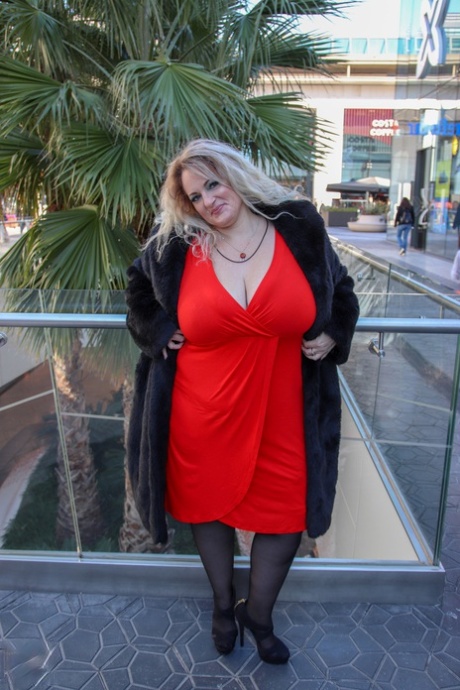 foreign bbw and boy beautiful naked galleries