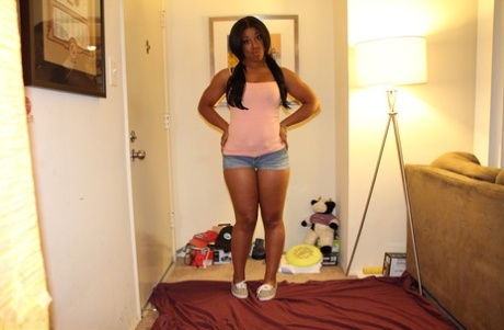 sexy thick light skin hot porn photo