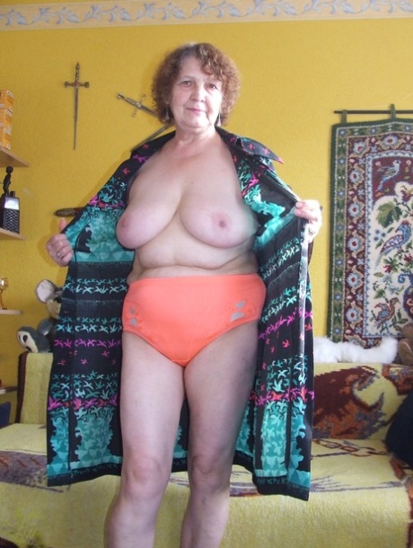 big ass booty girl gets hit from the back sexy nude archive