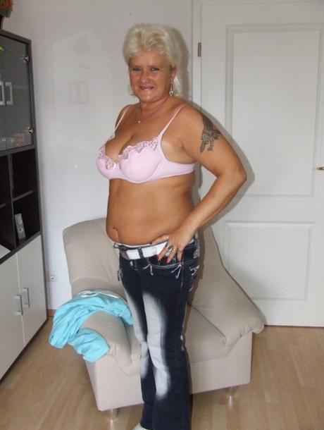 big booty babe loves to fuck hard with a big cock free sexy pic