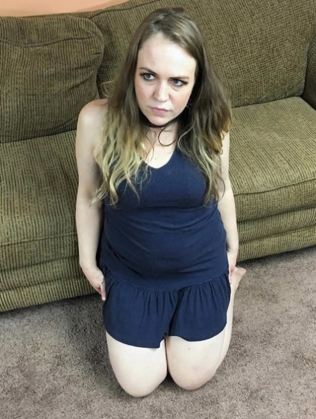 bbw shakes her big ass and finger fucks her pussy hot porn pictures