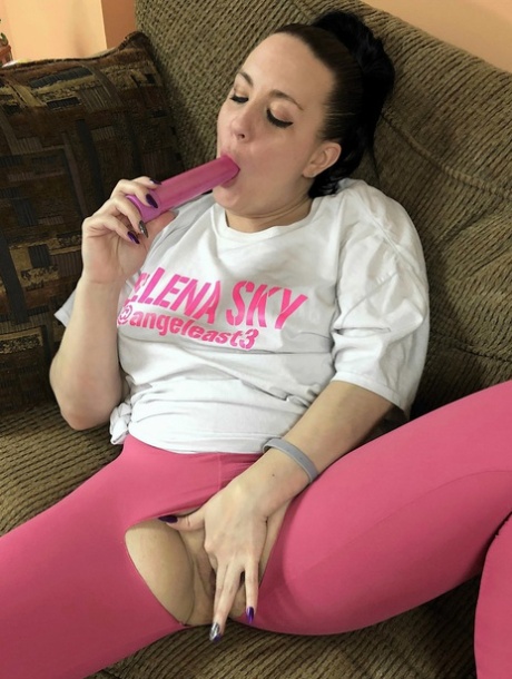 big booty latina in shorts riding dildo top photos